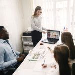 Les métiers dans les langues qui paient bien