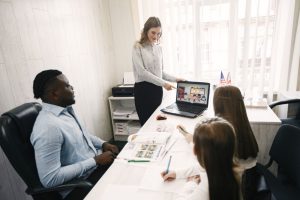 Les métiers dans les langues qui paient bien